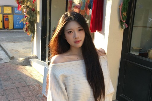 陪玩陪睡仅冰山一角！继关晓彤“遭殃”后千万网红再曝娱圈猛料